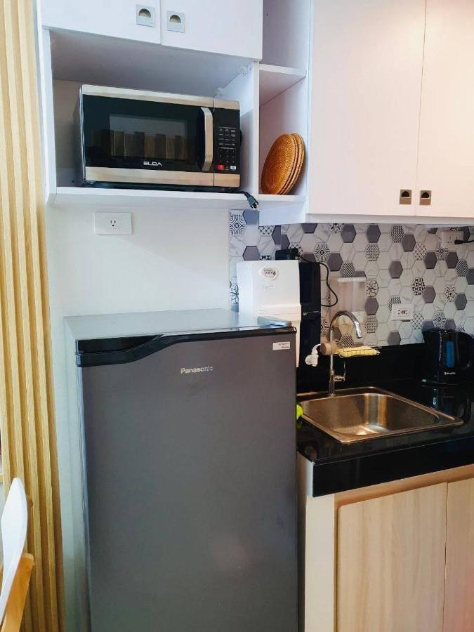 2 Bedroom Condo Vine Residences Quezon City With Pool Wifi Karaoke Board Games Netflix Exterior photo